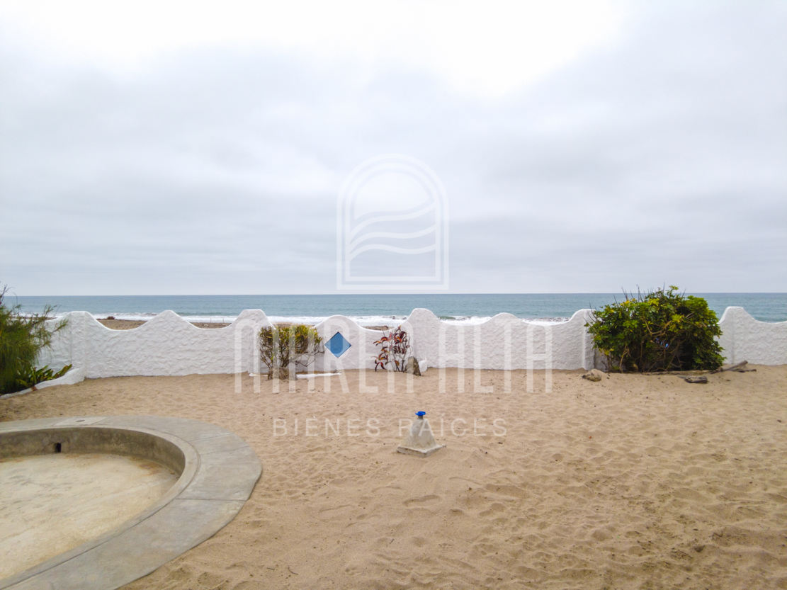 Casa al pie de la playa de Punta Carnero